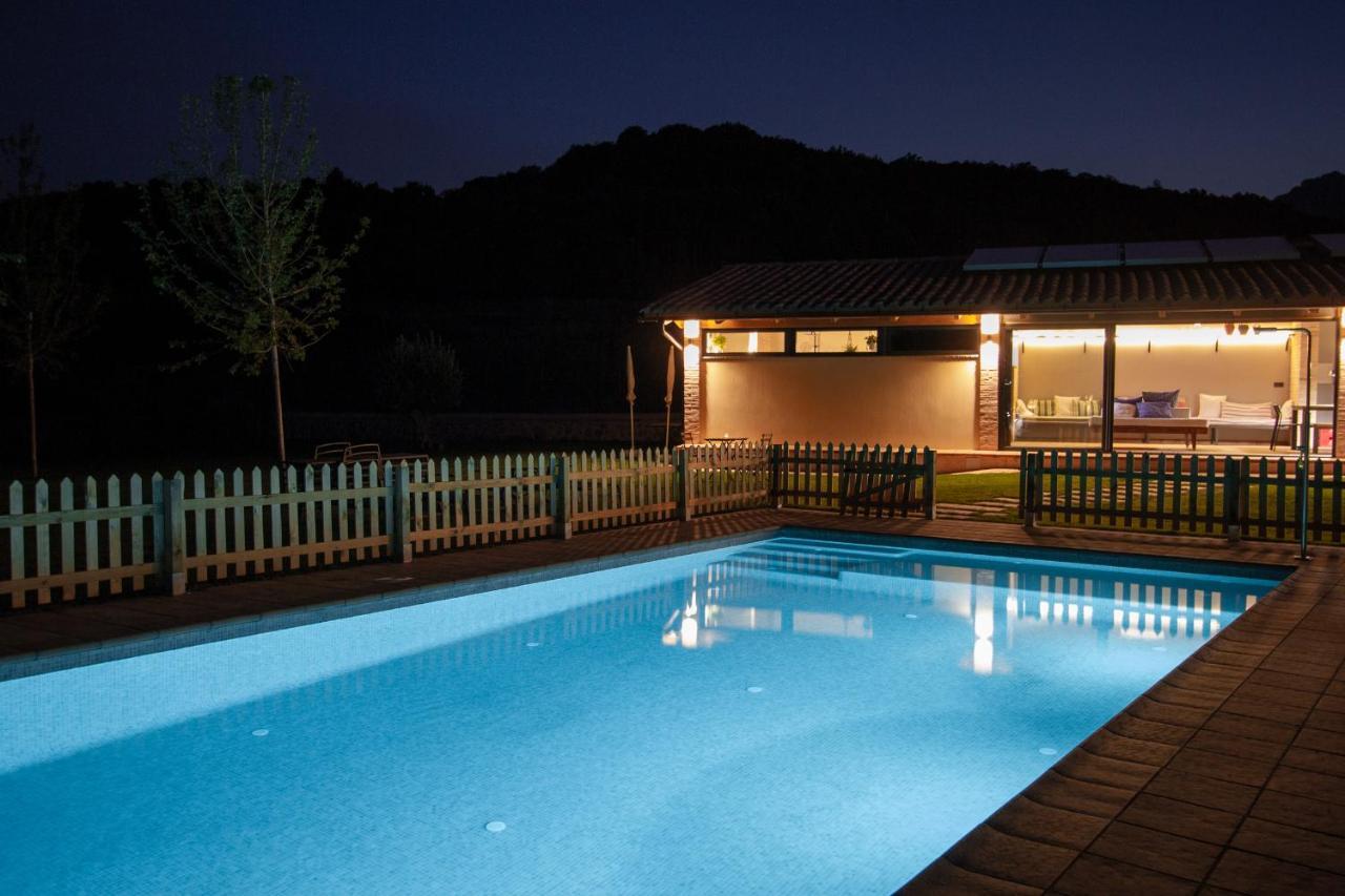 Villa La Creu De La Pinya Berga Exterior foto